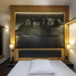 ميركيور غارمش بارتنكيرشن 4*